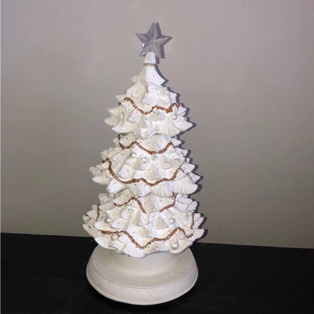 Cracker Barrell Rotating Christmas Tree